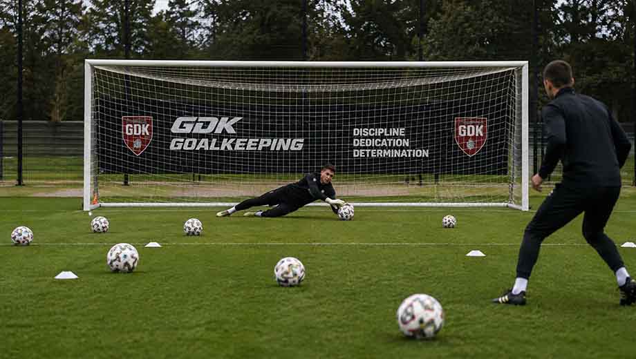 Best goalkeeper training drills for rapid-fire shot stopping and quick saves