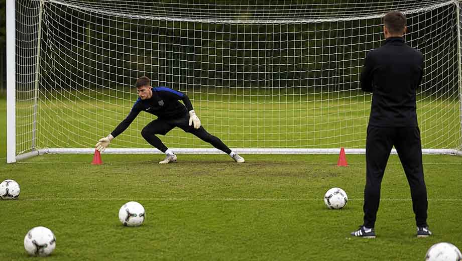 Best goalkeeper training drills for post-to-post lateral movement and footwork