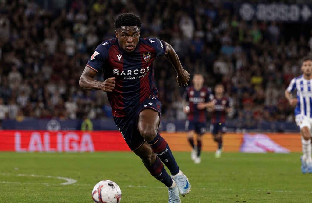 Karl Etta Eyong drives forward with the ball for Levante during a La Liga match